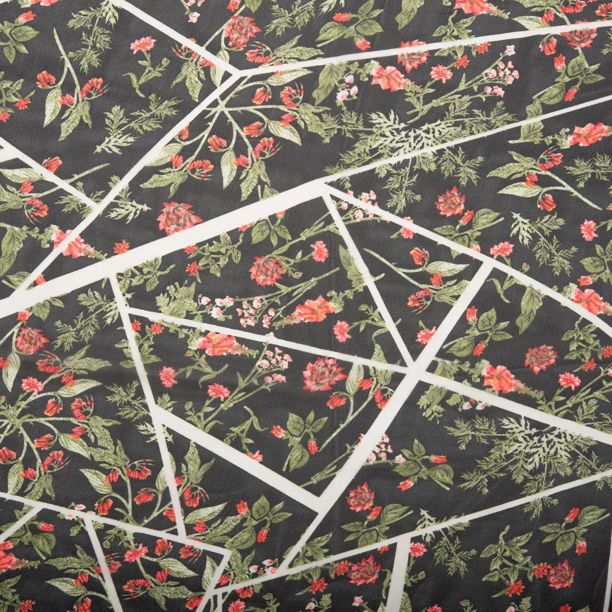 Printed Chiffon - CHANDA - Flowers / Triangle - Black